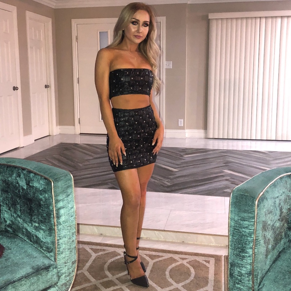 Xs faux leather skirt with studs